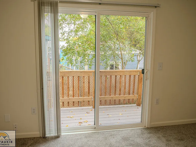4545 SE Ina Ave #4 — Photo 8