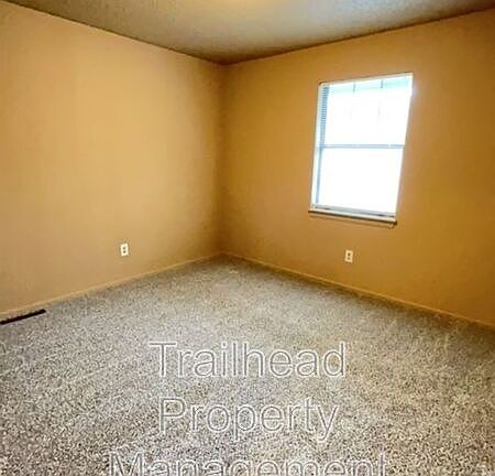 5th image of 416 E Pacific Ave APT B