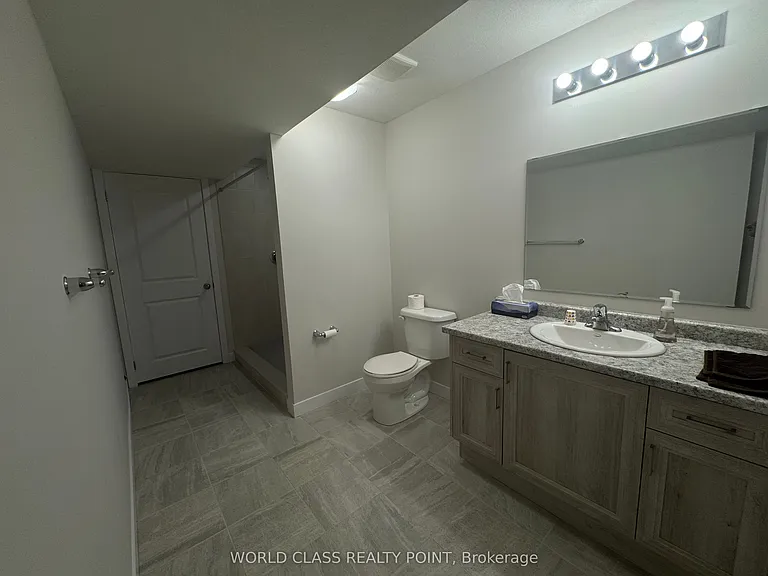 160 Stanley St #3 — Photo 28