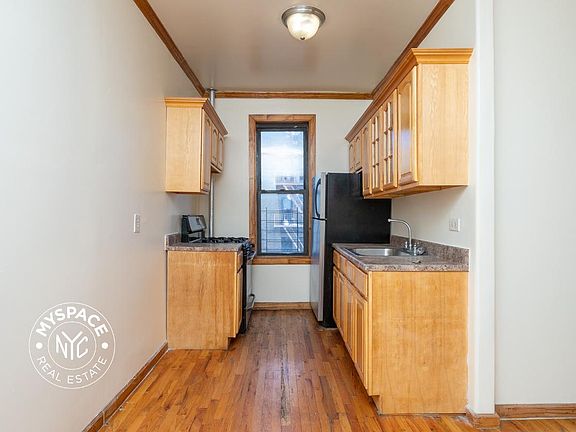 4th image of 280 Crown St APT E1