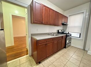 30 Kelly Pkwy #14T, Bayonne, NJ 07002