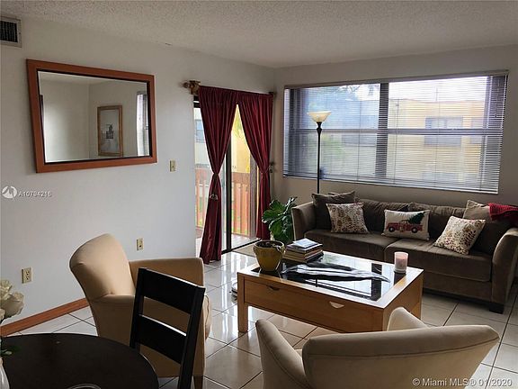 3rd image of 8877 Fontainebleau Blvd APT 201-B