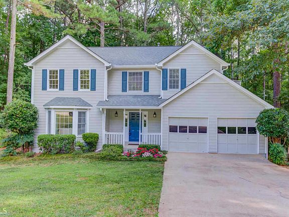 3rd image of 653 Laufin Ct