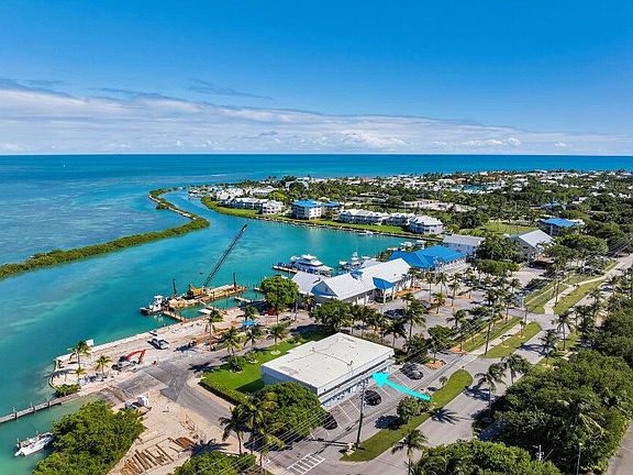 2nd image of 300 Duck Key Dr APT 9