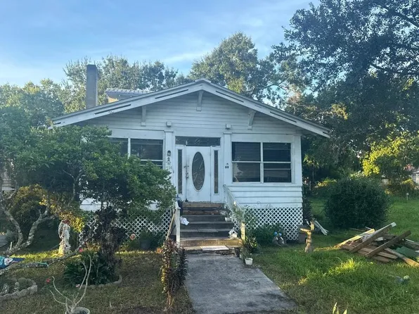 214 Avenue K SW, Moore Haven, FL 33471