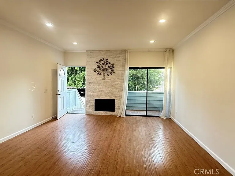 5841 Etiwanda Ave — Photo 2