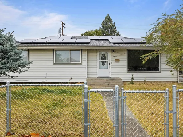 1607 W Brown St, Pasco, WA 99301