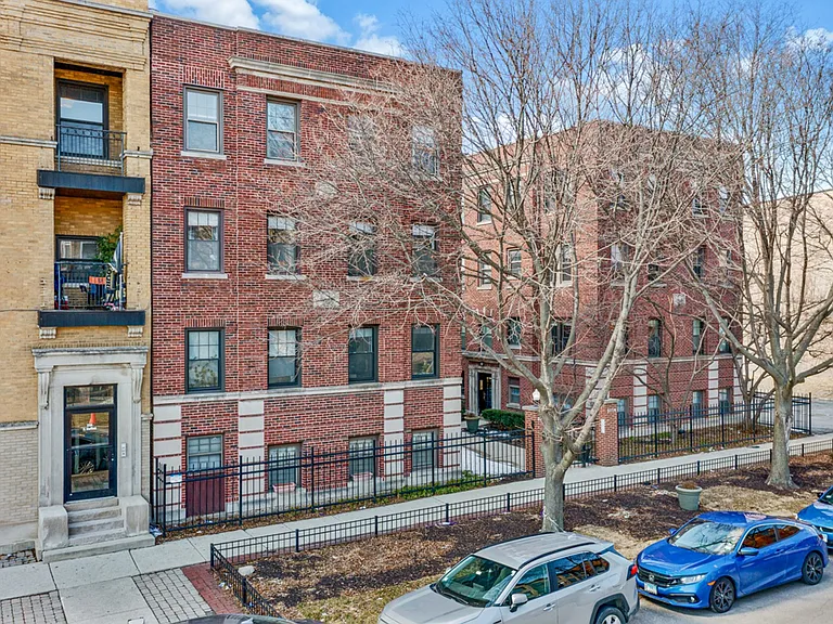 3708-14 N. Sheffield — Photo 2