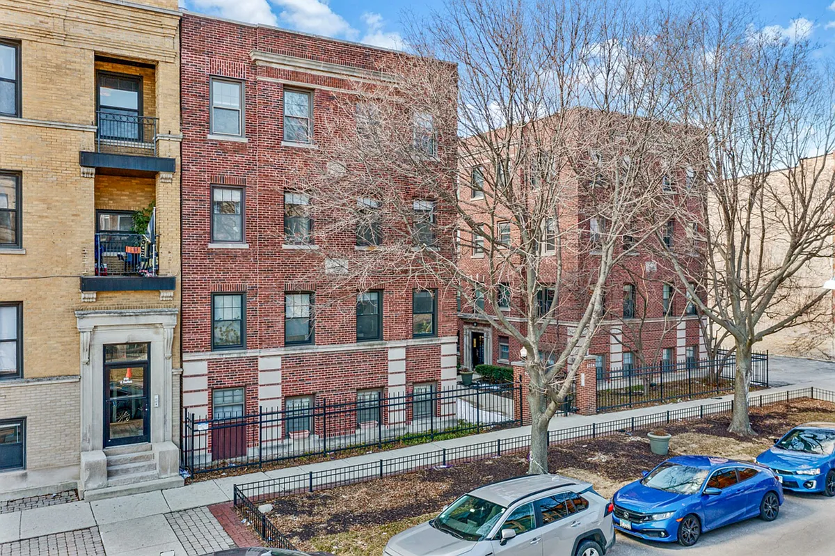 Building Photo - 3708-14 N. Sheffield