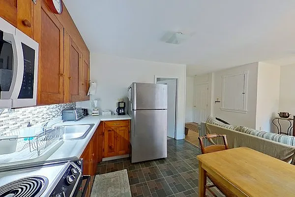 616 Thames St #3 — Photo 6