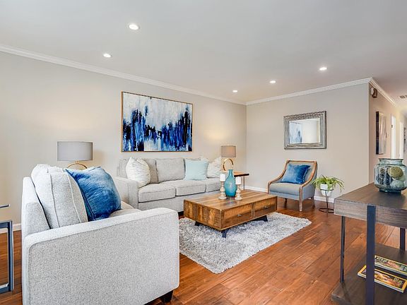 4th image of 121 La Cienega Ct