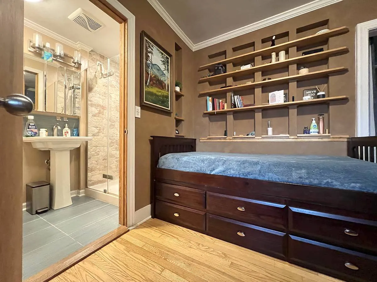 628 Blanton St — Photo 2