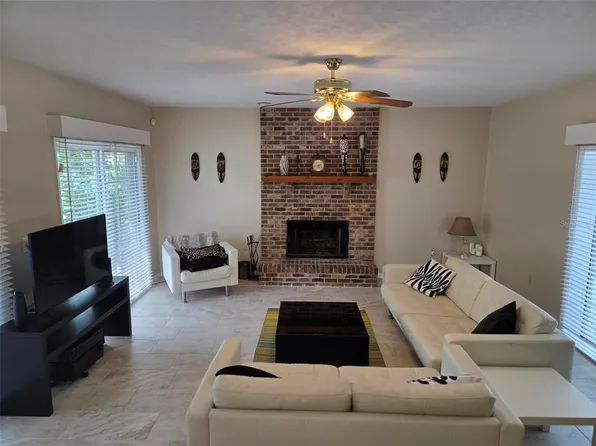 215 48th St NW #215, Bradenton, FL 34209