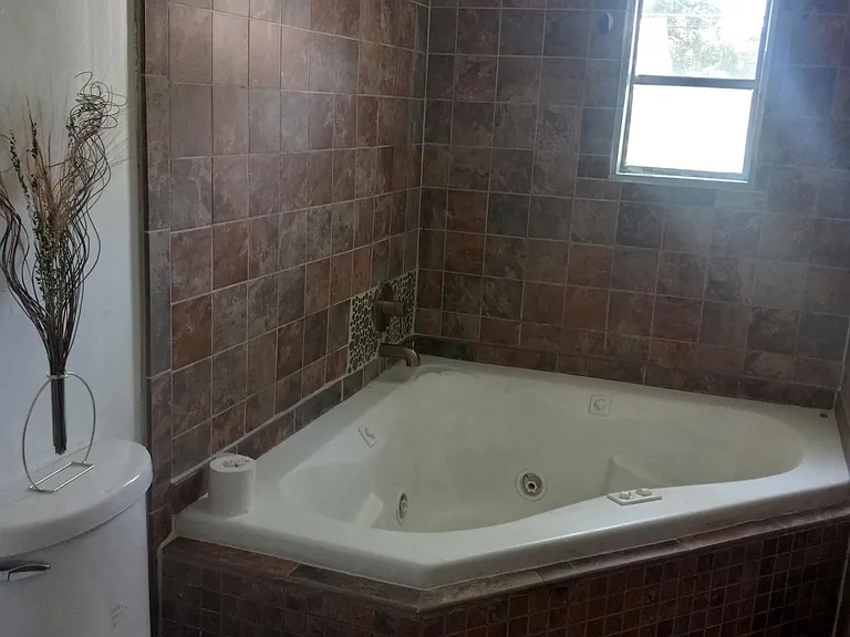 3646 N Denny St — Photo 3