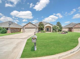 916 Isabella Ln, Altus, OK 73521