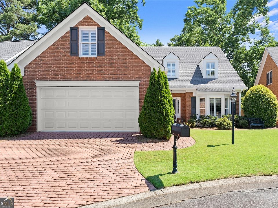 1st image of 567 N Palisades Cir SE