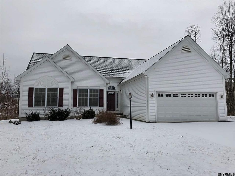 1st image of 20 Lancaster Ct