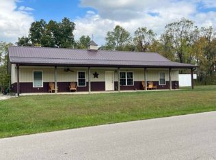 1550 Old Vincennes Rd, Mitchell, IN 47446