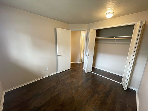 2nd image of 2202 N 35th St #595F03646