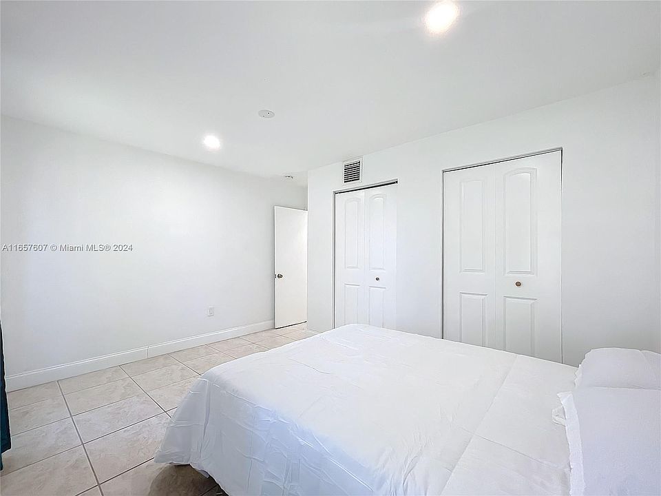 1st image of 8218 Southampton Dr