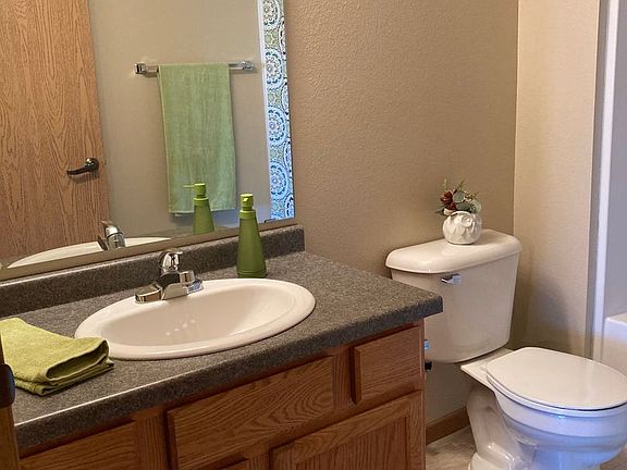 4th image of 940 W Turnpike Ave #203
