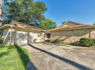 6327 Fallengate Dr, Spring, TX 77373