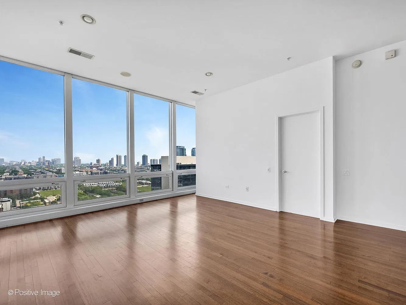 2 bed, $4,300 — Photo 4