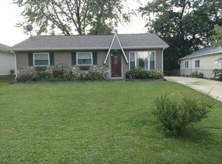 301 Oriental Dr, Washington, IL 61571