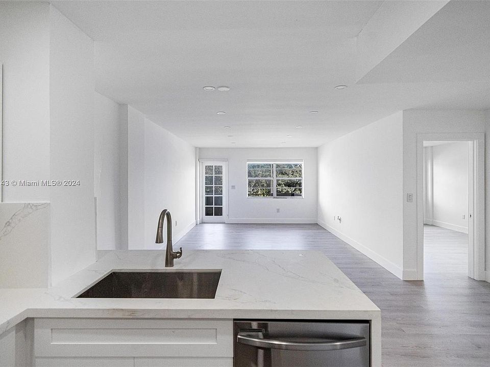 1st image of 1130 11th St APT 2J