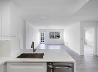 1130 11th St APT 2J, Miami Beach, FL 33139