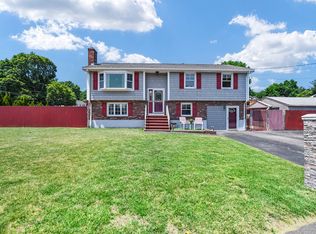 2 Patricia Cir, Woburn, MA 01801