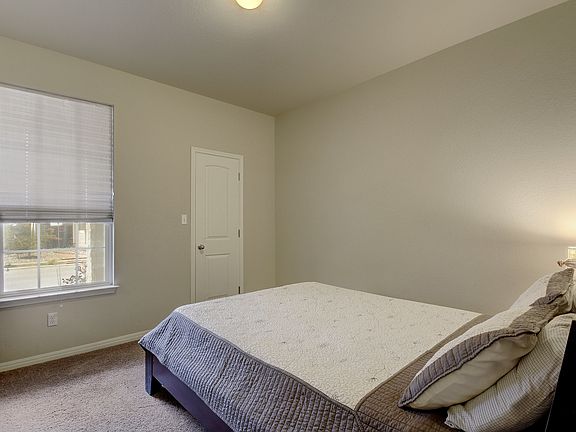 5th image of 154 Preston Trl