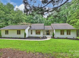 9520 Squirrel Hollow Ln, Charlotte, NC 28270