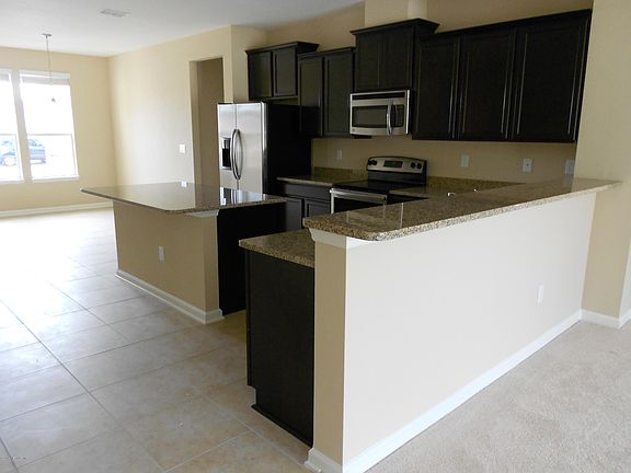 2nd image of 15901 LEXINGTON PARK Boulevard #293