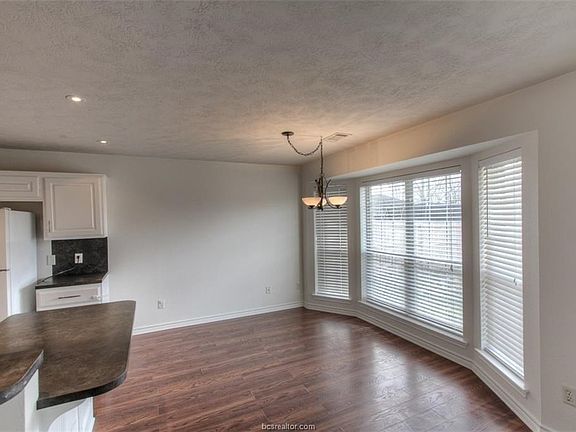 5th image of 1209 Baywood Ct
