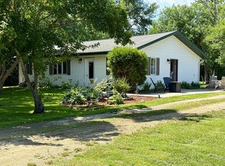 605 2nd St SE, Baudette, MN 56623