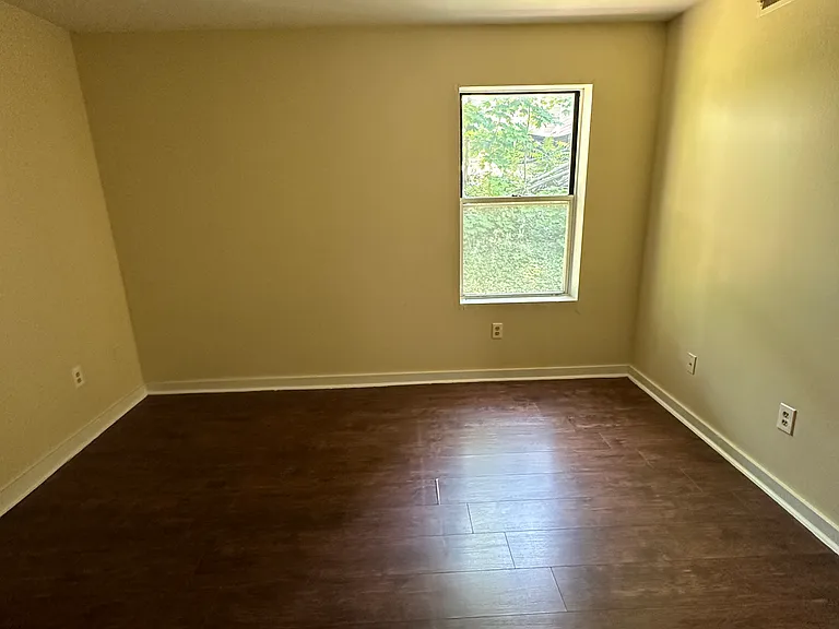 143 Sheffield Ave #2B-0 — Photo 5