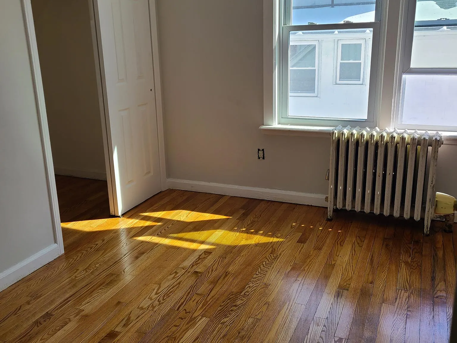 4 bed, 1700 sqft, $2,320 — Photo 2
