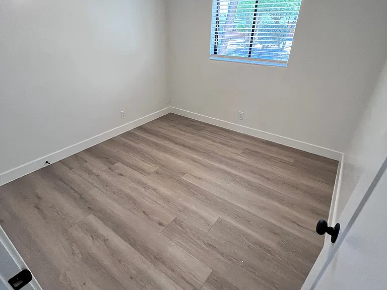 2555-2579 E Water St #2559 — Photo 11
