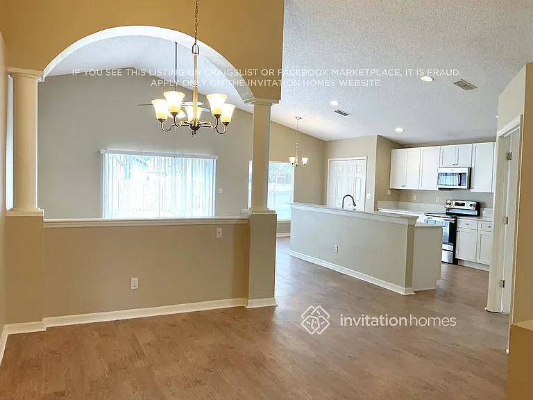 3997 Hillingdon Rd — Photo 6