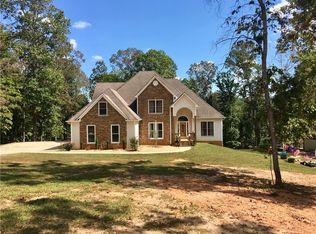 103 Rainmore Dr, Dahlonega, GA 30533