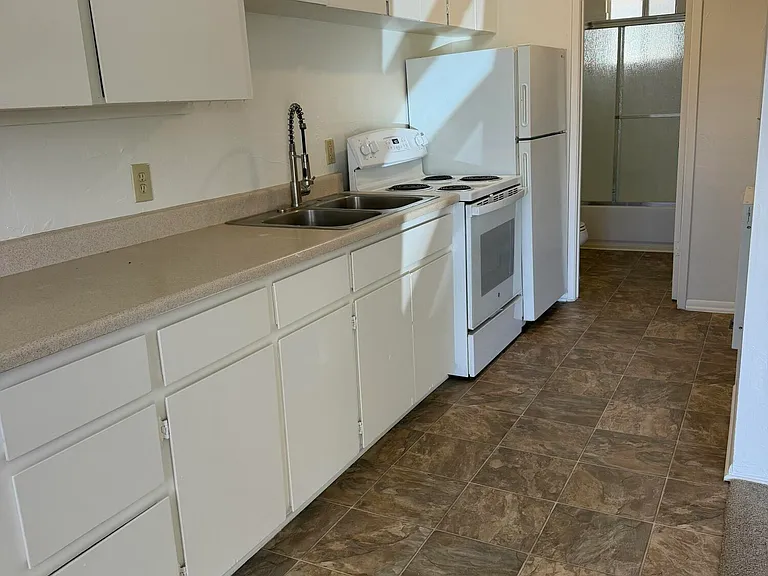 301 N Beeline Hwy #2 — Photo 2