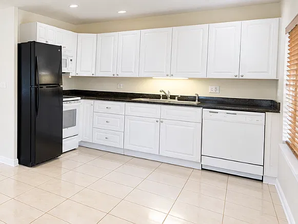 710 Omar Rd — Photo 3