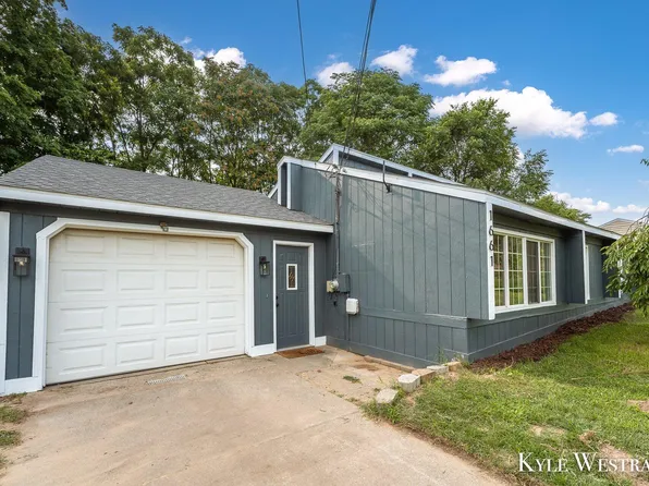 1661 Ira Ave NW, Grand Rapids, MI 49504