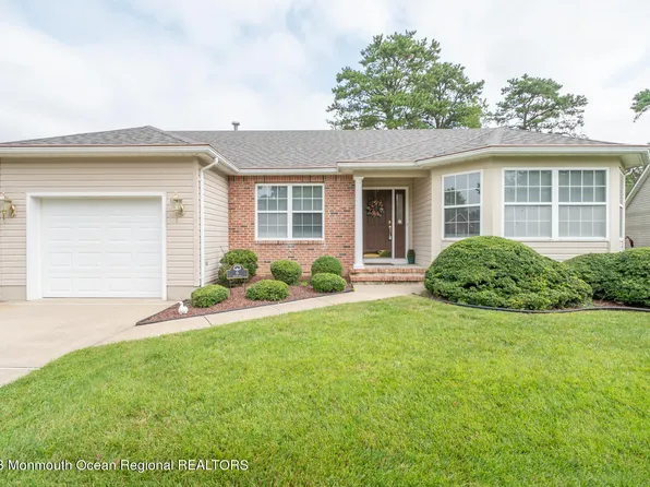 6 Eve Place, Toms River, NJ 08757