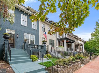 240 10th St SE, Washington, DC 20003