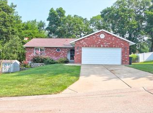 6145 Barrington Oaks Dr, Cedar Hill, MO 63016