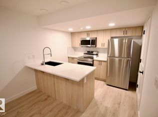 6326 27th Ave NW, Edmonton, AB T6L 3X3