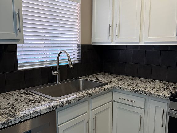 4th image of 1042 E Water St #1042