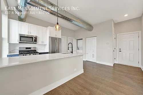 837 N Wolcott Ave #2R Photo 1